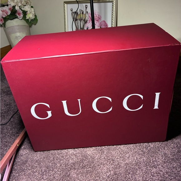 Gucci Britt Tassel Flap Bag Guccissima Metallic Gold w Tassel, dust bag and box - Picture 10 of 16